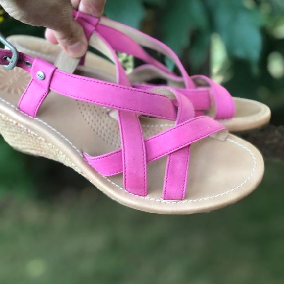 Pink Ugg Strappy wedge Sandals Sz 7 - Picture 6 of 8